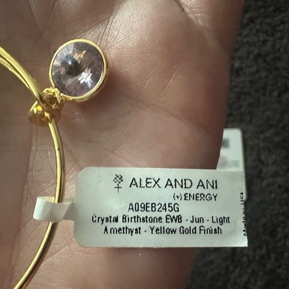 3 piece NWT Jewelry Set - Picture 3 of 8